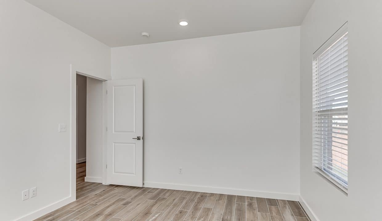 4213 NW 180th Street - 11-09 RESHOOT-42