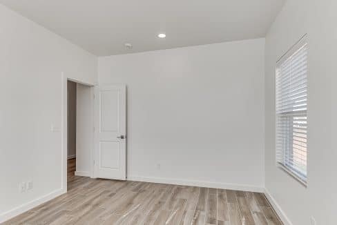 4213 NW 180th Street - 11-09 RESHOOT-42