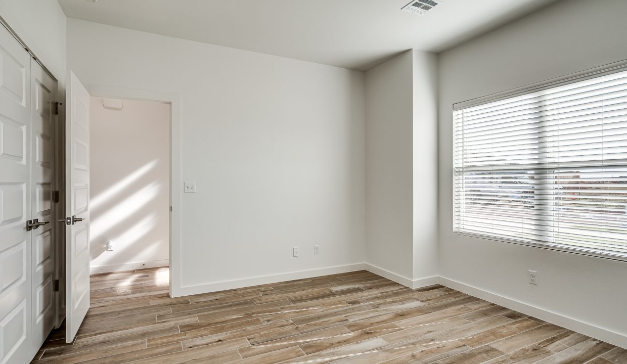 4205 NW 180th St RS2-10