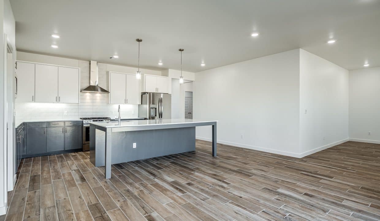 4205 NW 180th St RS2-27