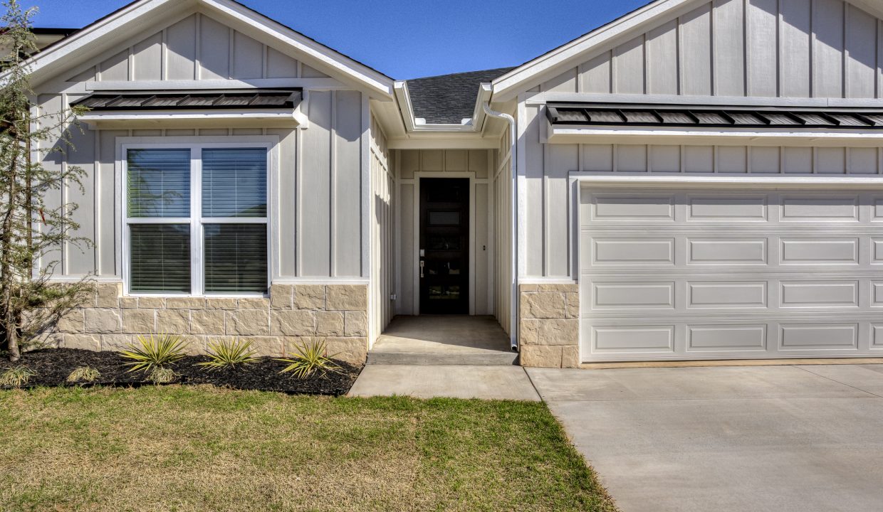 5613 NW 155th St-6