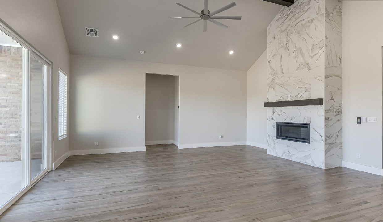 5613 NW 155th St-13