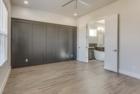 5613 NW 155th St-30
