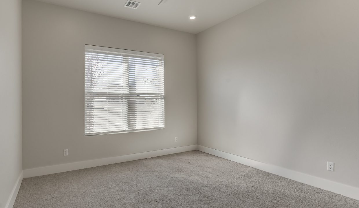 5613 NW 155th St-41