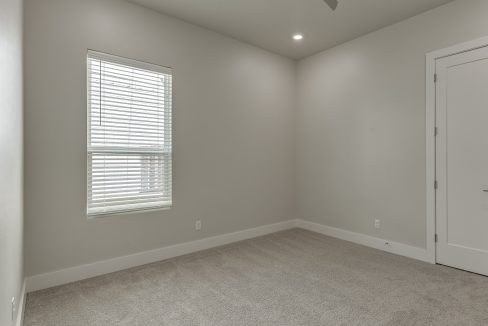 5613 NW 155th St-46