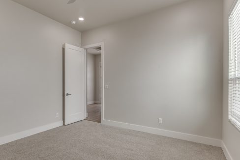 5613 NW 155th St-48