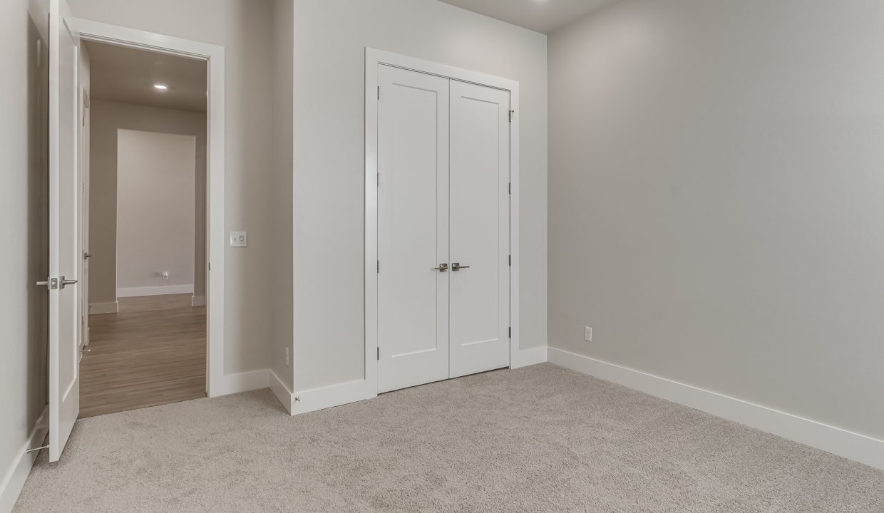 5613 NW 155th St-51