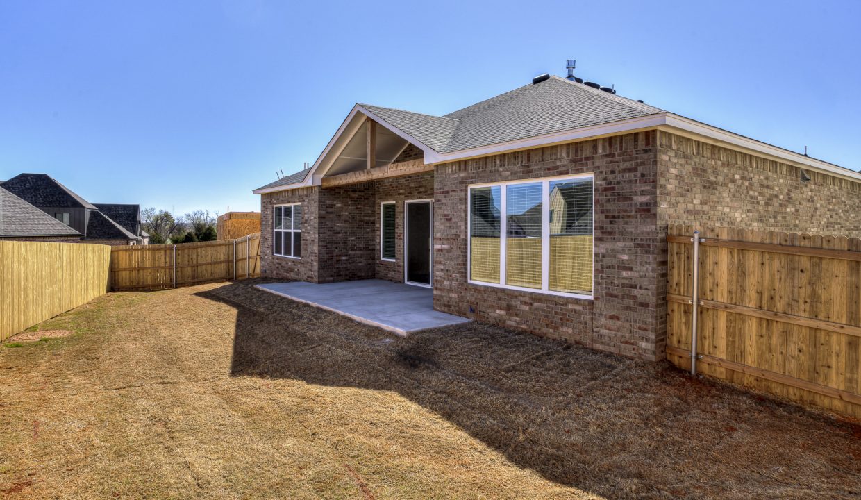 5613 NW 155th St-64