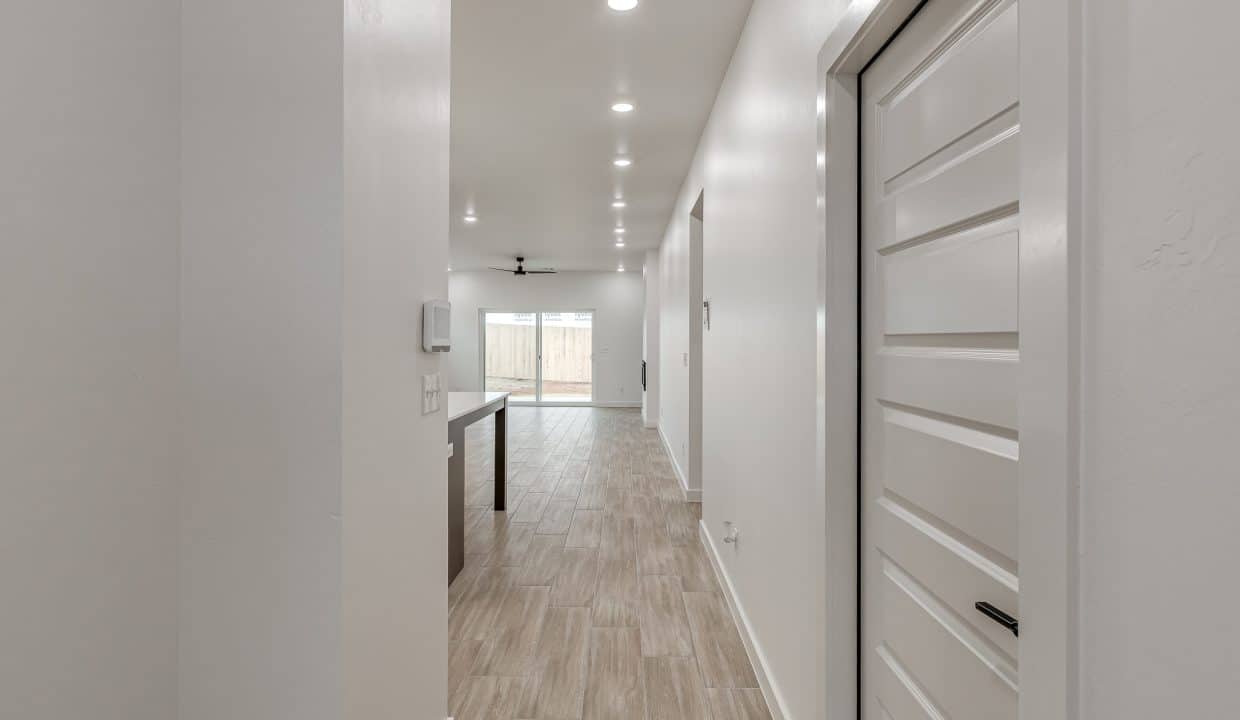 4112 NW 180th St-7