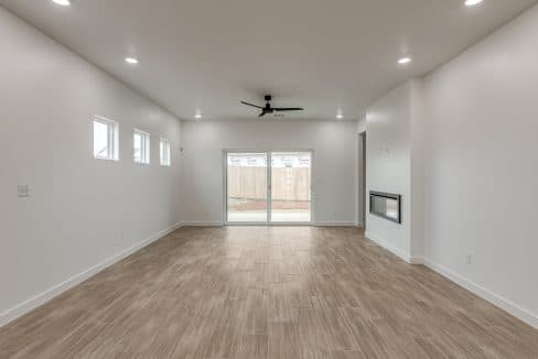4112 NW 180th St-23