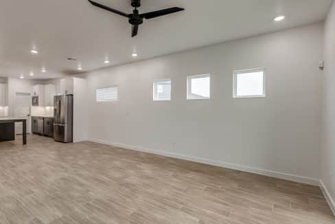 4112 NW 180th St-27