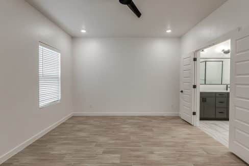 4112 NW 180th St-33
