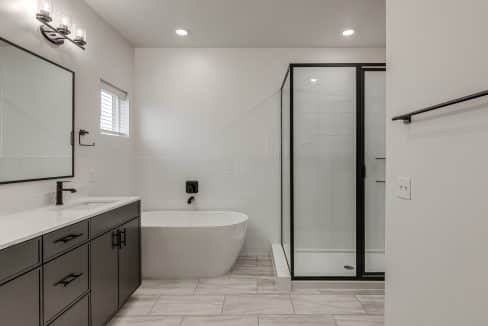 4112 NW 180th St-37