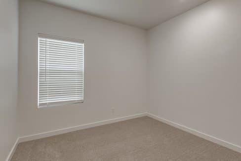 4112 NW 180th St-46