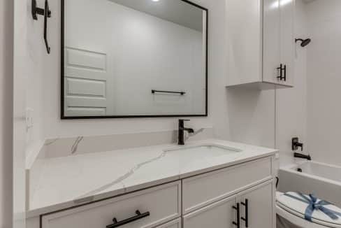 4112 NW 180th St-55