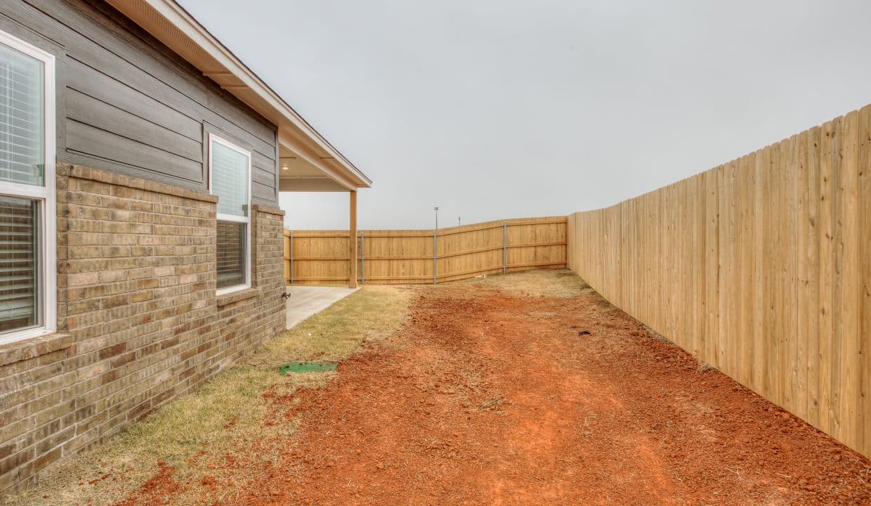 4112 NW 180th St-60