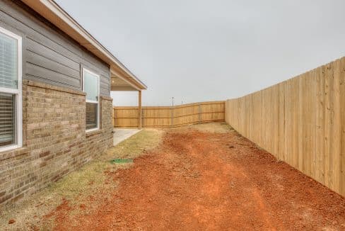 4112 NW 180th St-60