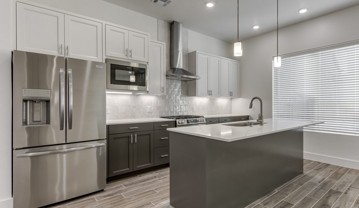 2524 NW 131st St-12