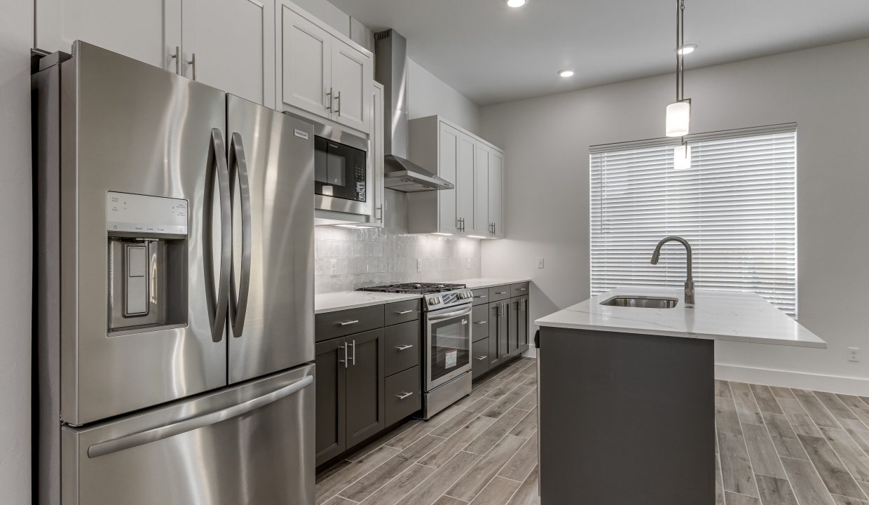 2524 NW 131st St-13