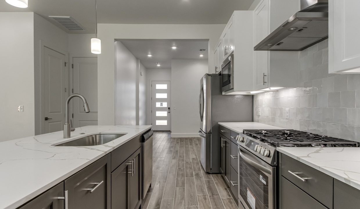 2524 NW 131st St-14