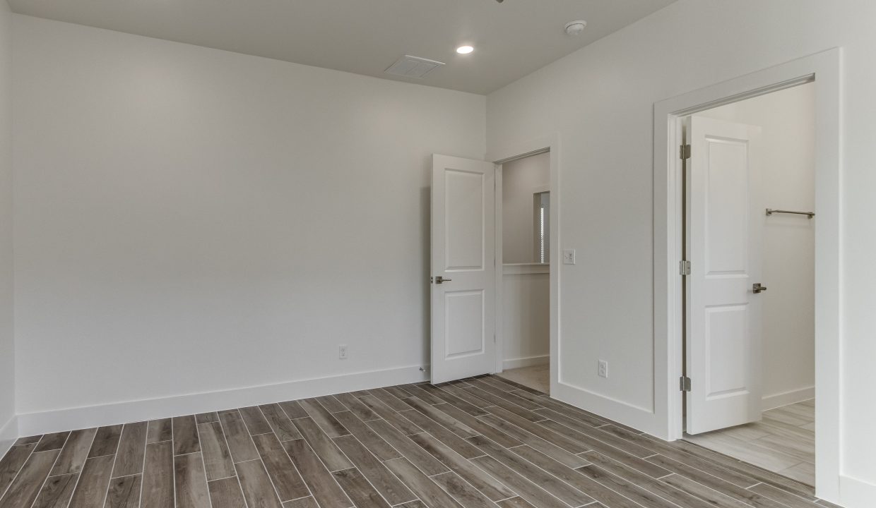 2524 NW 131st St-24