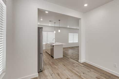 4116 NW 180 Ter-11