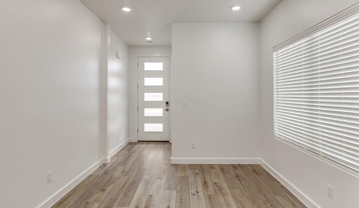 4116 NW 180 Ter-13