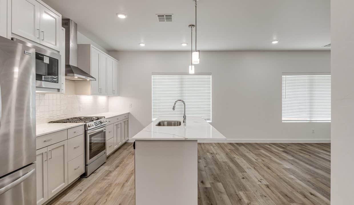 4116 NW 180 Ter-14