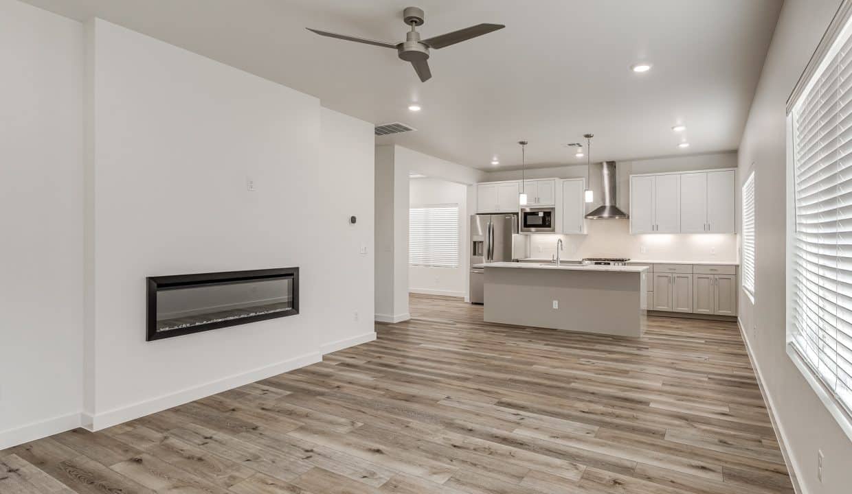 4116 NW 180 Ter-27