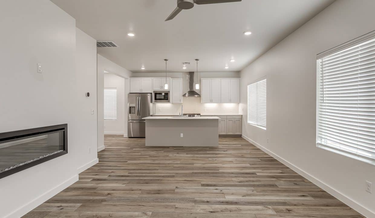 4116 NW 180 Ter-28