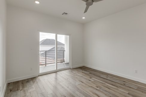 4116 NW 180 Ter-33