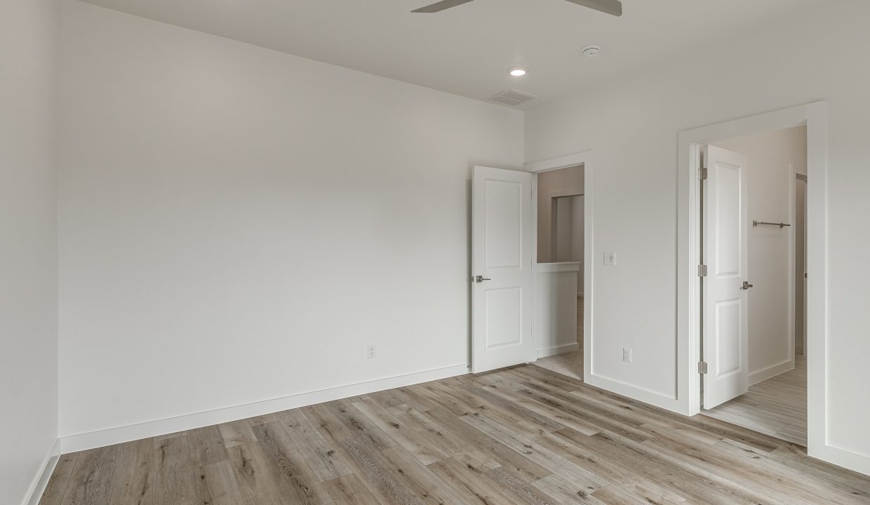 4116 NW 180 Ter-35