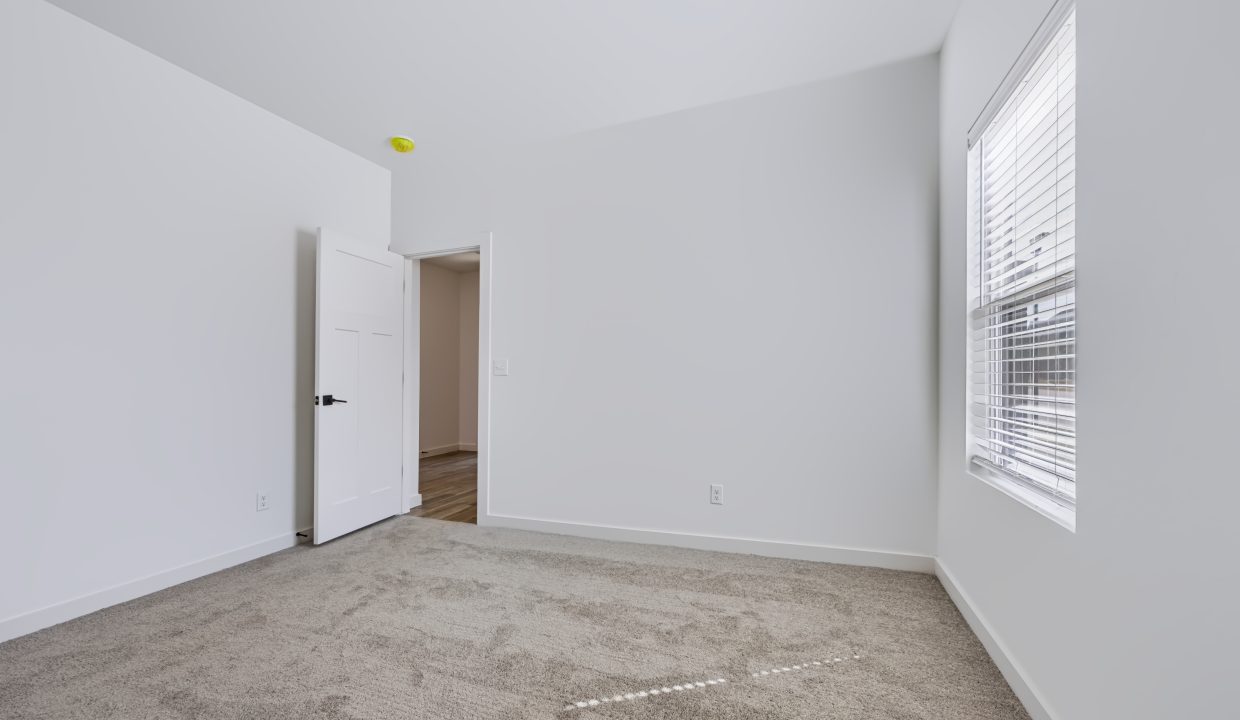 4225 NW 180th St (18)