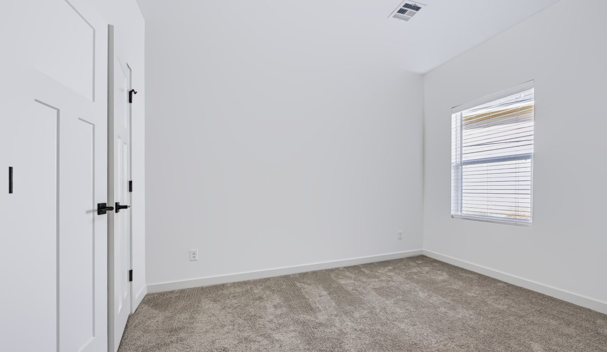 4225 NW 180th St (28)