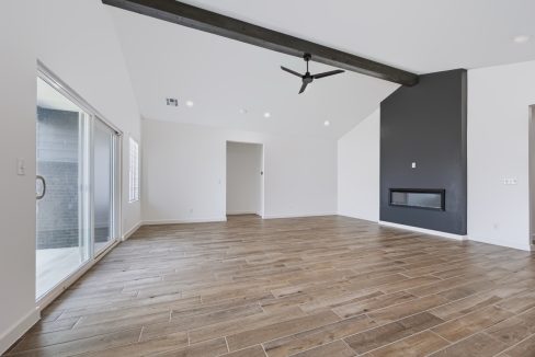 4225 NW 180th St (32) Large