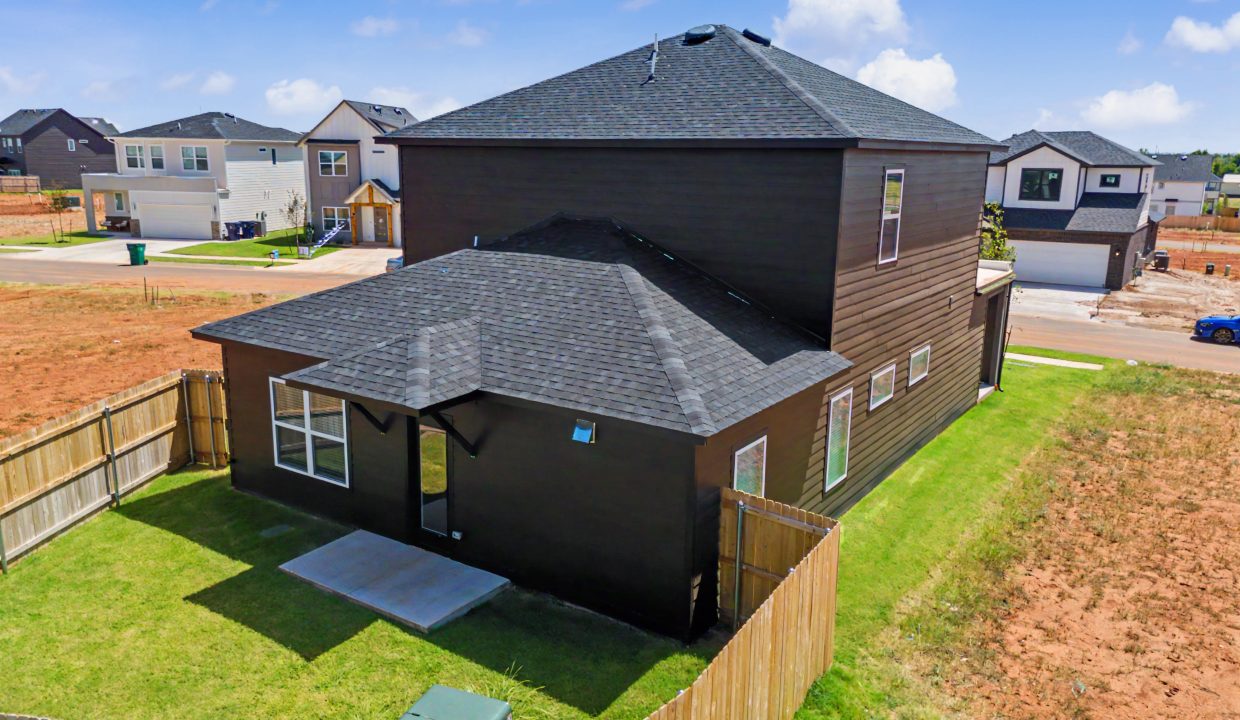 4213 NW 180th Ter (8)