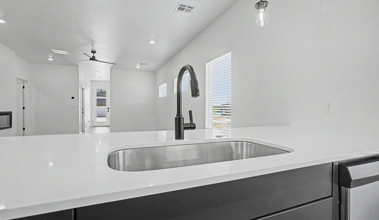 4213 NW 180th Ter (24)