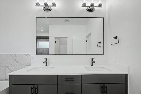 4213 NW 180th Ter (30)