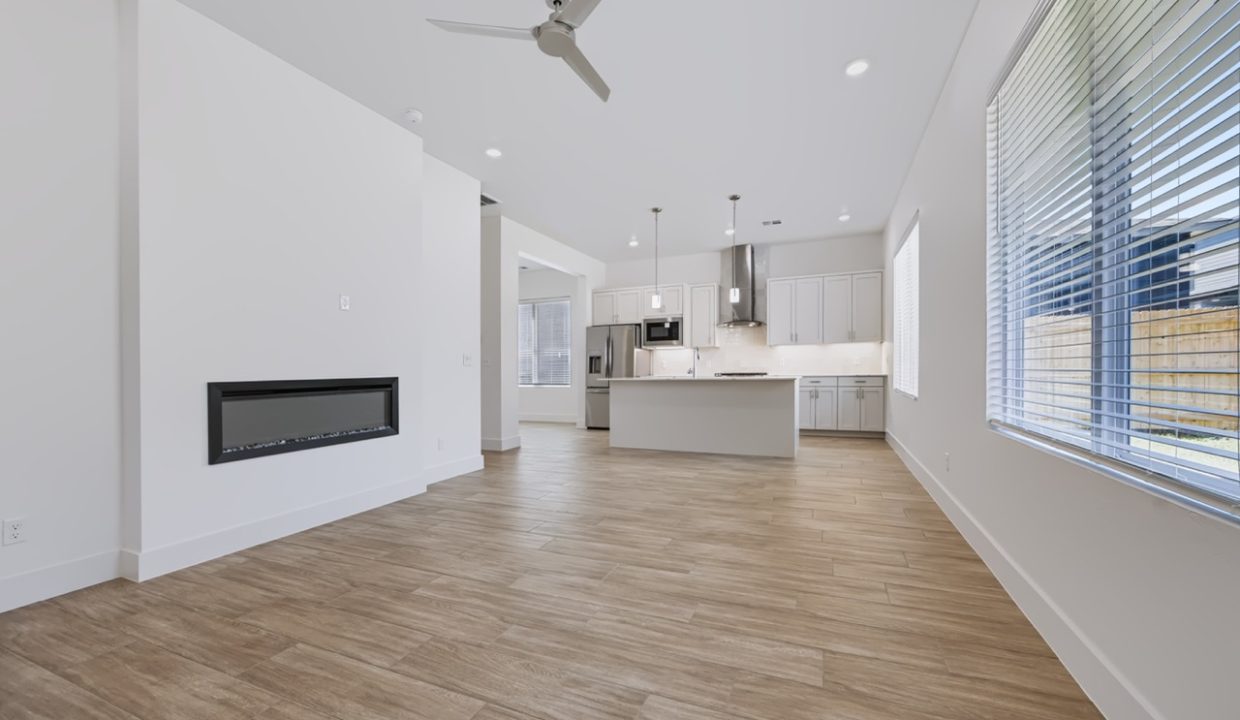 2537 NW 130th St (22) Large