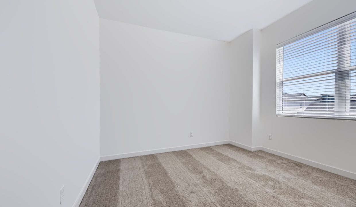 2537 NW 130th St (30) Large