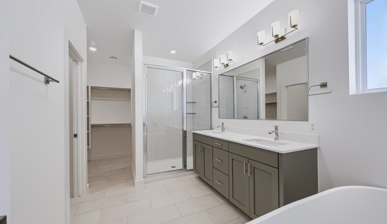 2537 NW 130th St (42) Large